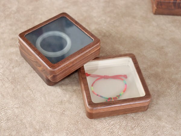 jade bangle with wooden gift box